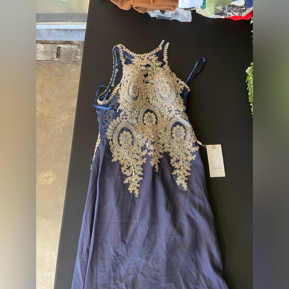 Size M Dress